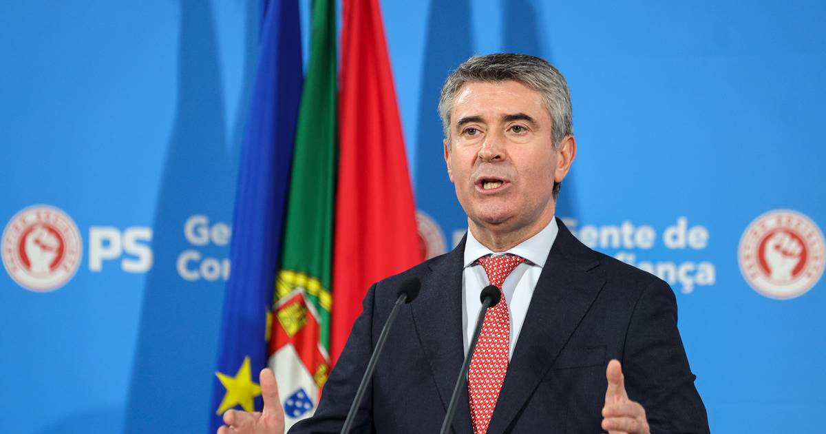 Carneiro warns the PS he will continue seeking consensus with the Government: 'People trust those who want to build'