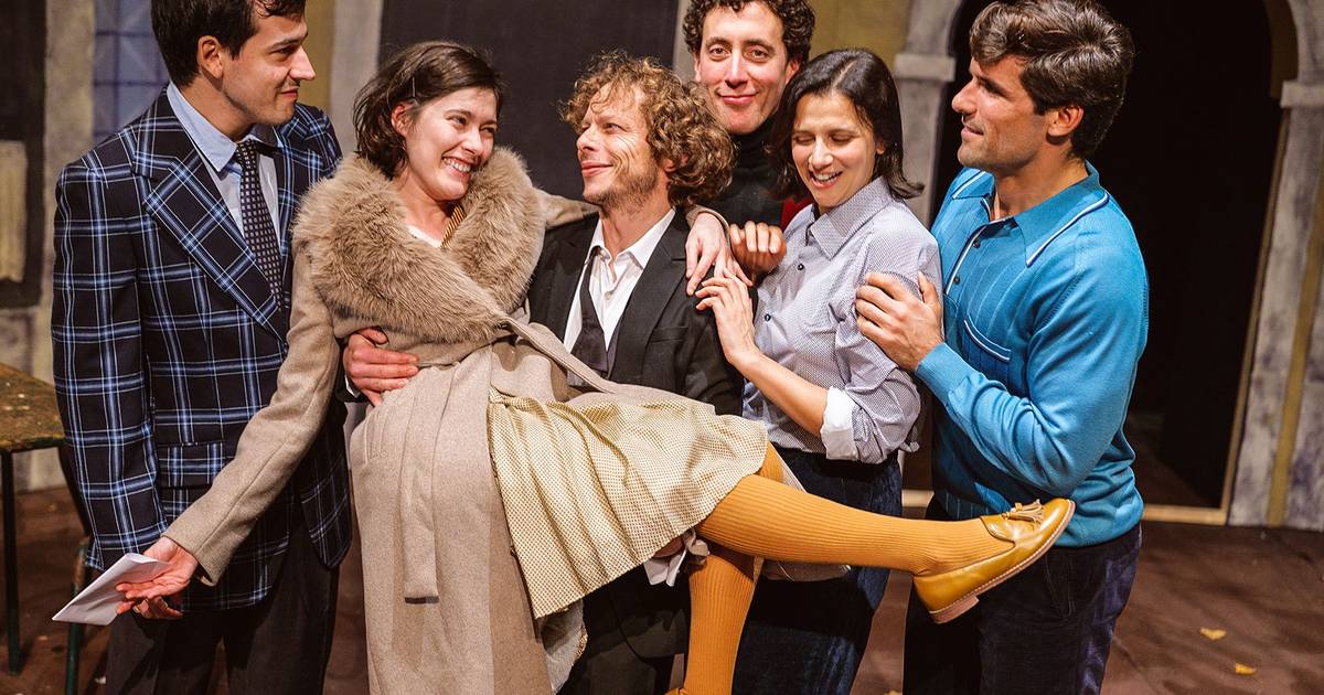 Theatre: The Truth and the Lie of 'The Extravagant Lover'