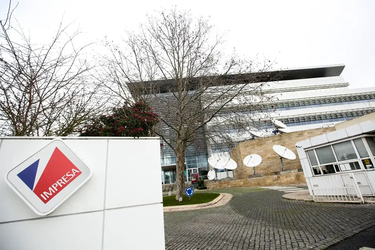 Impresa passa de prejuízos a lucros em 2025 e reduz dívida