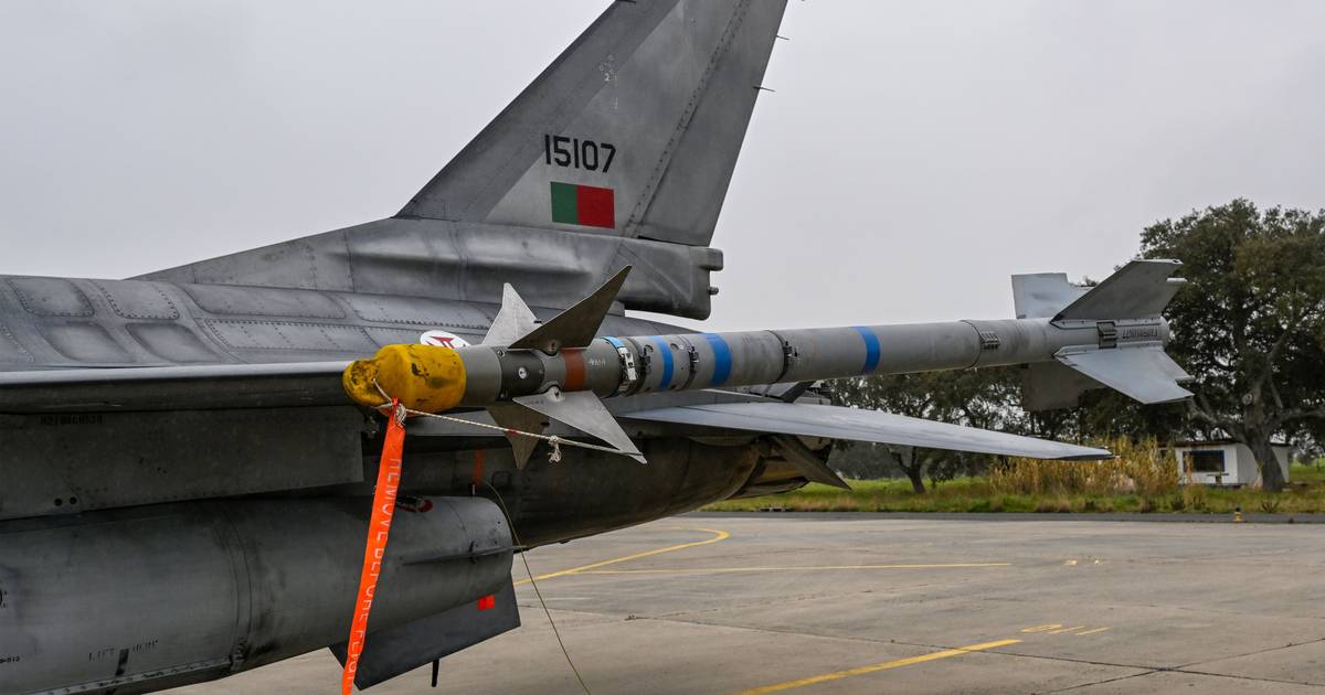 Força Aérea esclarece estrondo: “Houve necessidade de ultrapassar a barreira do som”