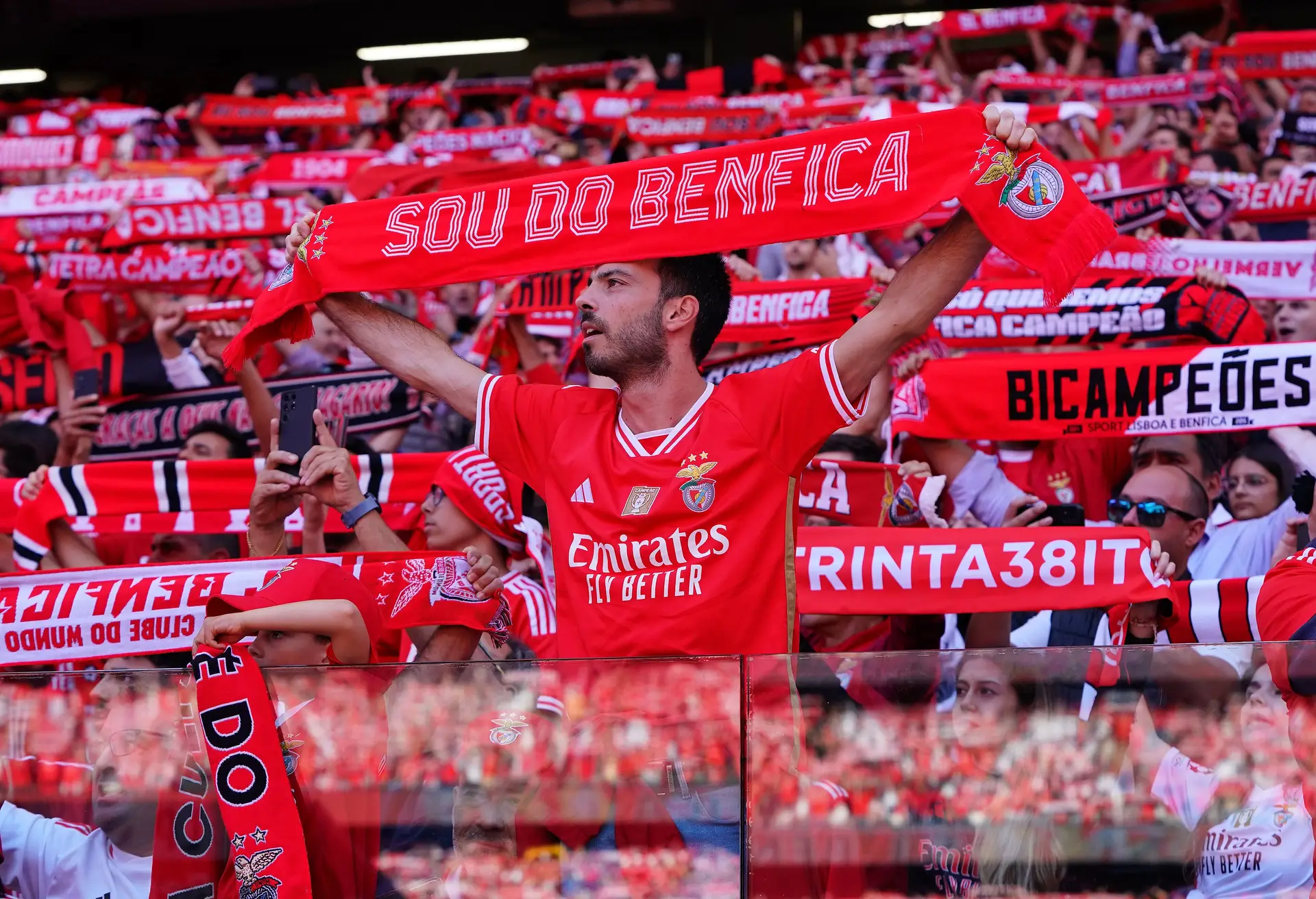 Benfica: investidores norte-americanos pagam 70% acima do valor em bolsa para comprar ações ao “Rei dos Frangos”