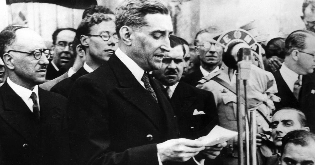 Universidade brasileira retira "honoris causa" a Salazar. Título foi concedido há 85 anos