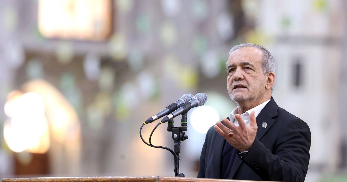 Presidente do Irão rejeita imagem do país como “ameaça” em carta ao povo americano. E diz que Estados Unidos estão a ser ‘proxies’ de Israel