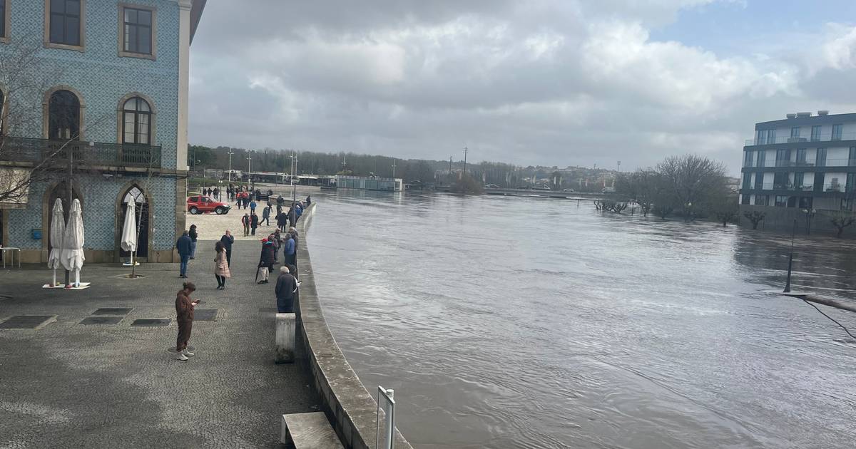 Coimbra pode enfrentar “cheia centenária” e 9000 pessoas forçadas a sair das casas na Baixa da cidade