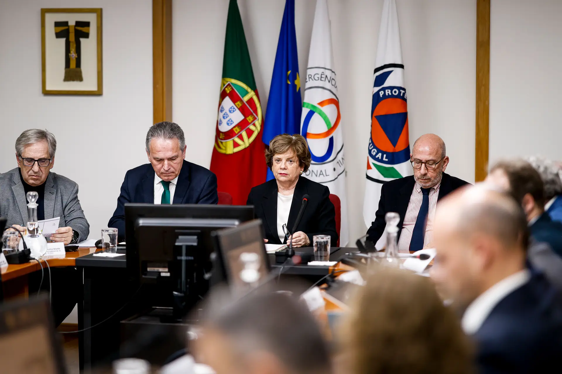 Críticas no PSD à gestão da crise: Leitão Amaro diz "ainda não é o momento da avaliação"