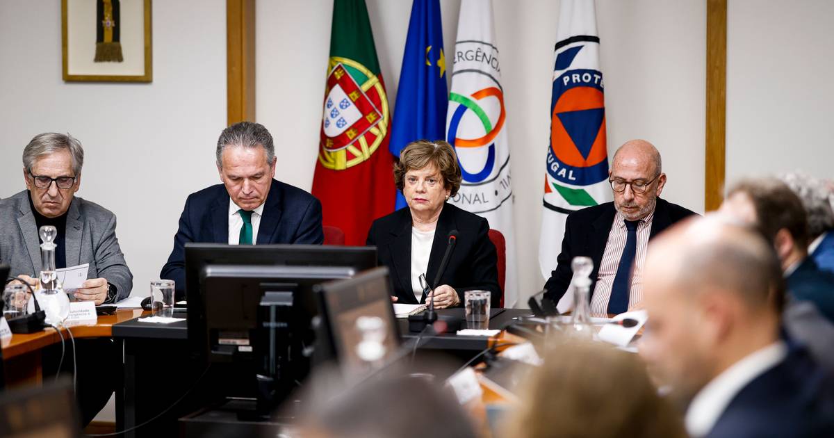 Criticism within the PSD of crisis management: Leitão Amaro says "it is not yet the time for assessment"