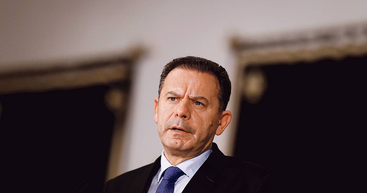 Decision regarding Montenegro's clients came from the President of the Constitutional Court