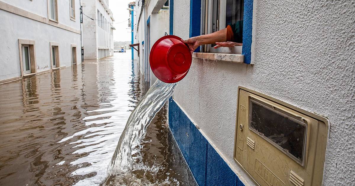 Entre cheias e descargas, Alcácer do Sal volta a inundar
