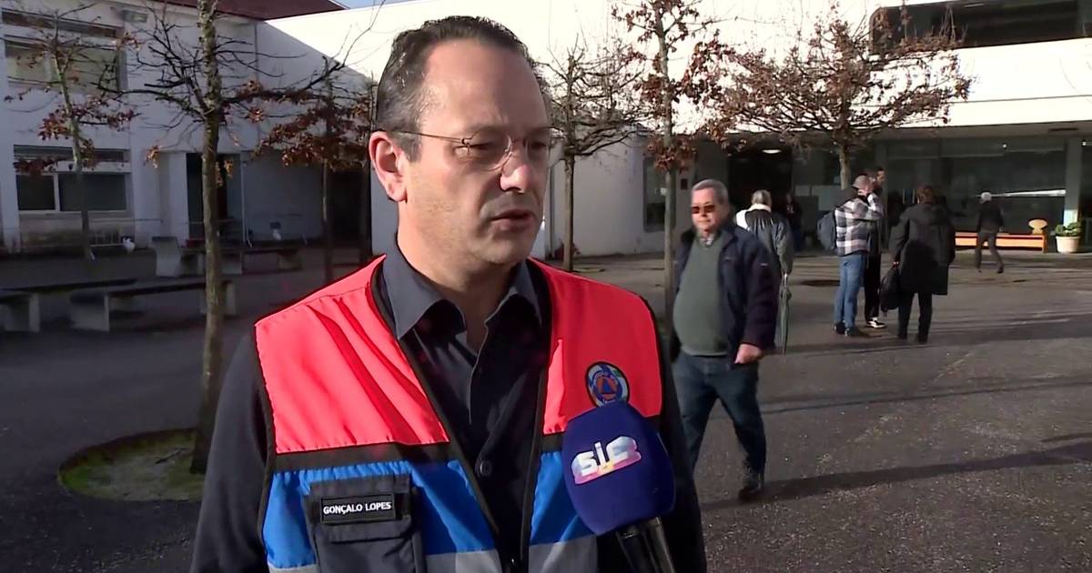 Autarca de Leiria explica porque não atendeu ministro da Defesa: “Recebi milhares de chamadas”