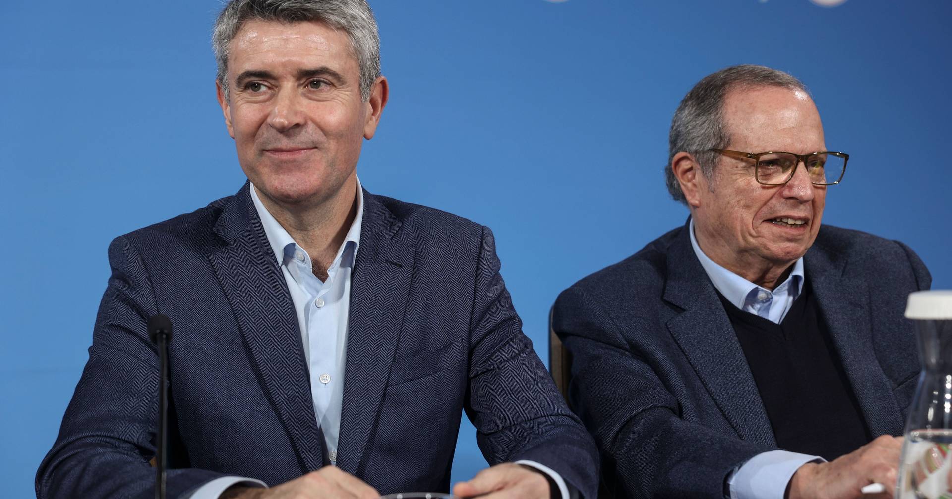 Carneiro espera que contributo de Seguro ajude o PS a ter mais resposta do Governo