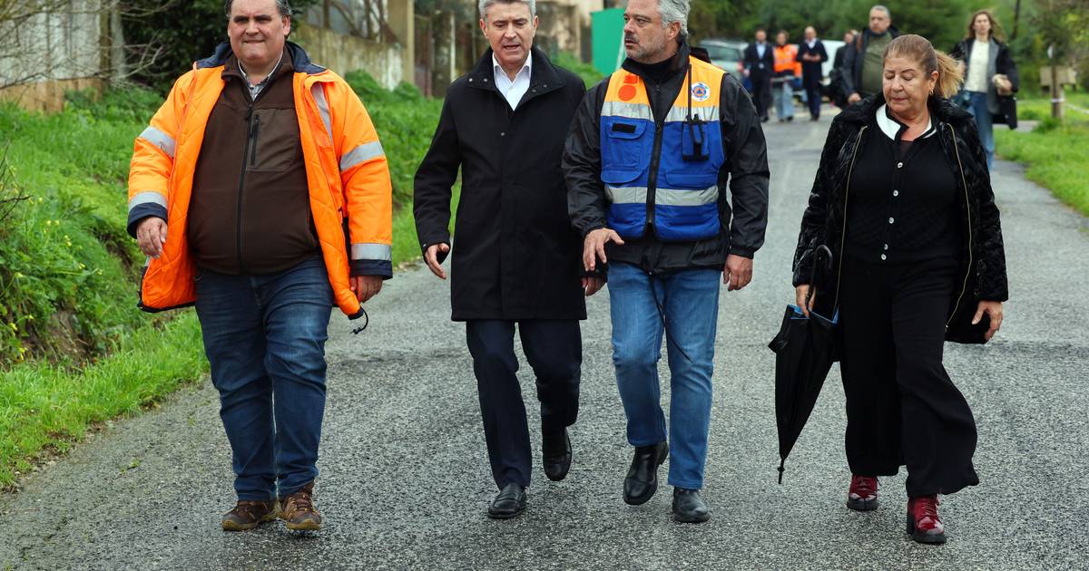 Carneiro quer discutir regionalização no congresso do PS e defende novo referendo