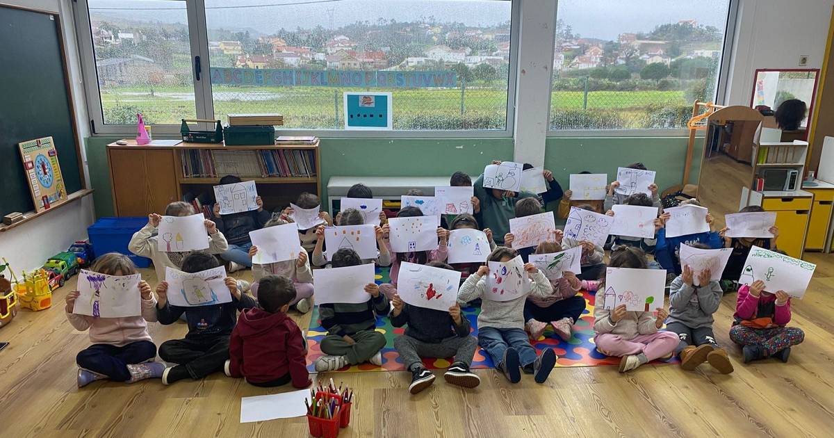 Em Leiria, quase todos já voltaram às aulas, mas alguns em contentores, na capela e até à distância