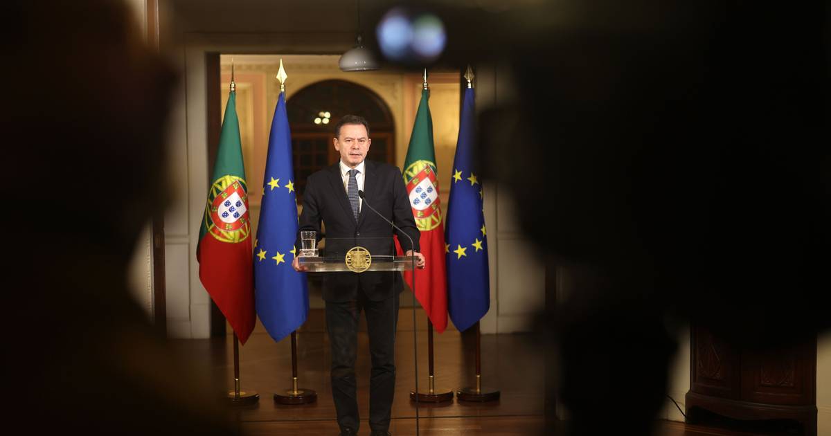 Governo tenta ajustar-se ao novo cenário político