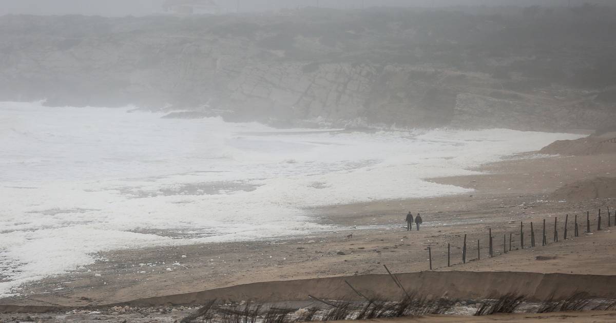 Já é tempo de mudar o roupeiro? Ainda não: saiba o que esperar do tempo nas próximas semanas