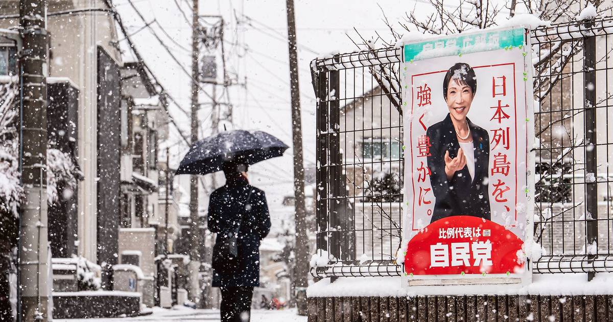 A aposta ganha de Sanae Takaichi