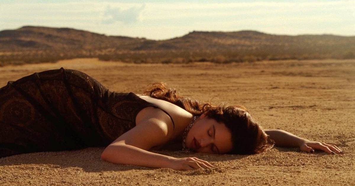 Rosalía foi ao deserto gravar um novo videoclip: veja aqui ‘Sauvignon Blanc’