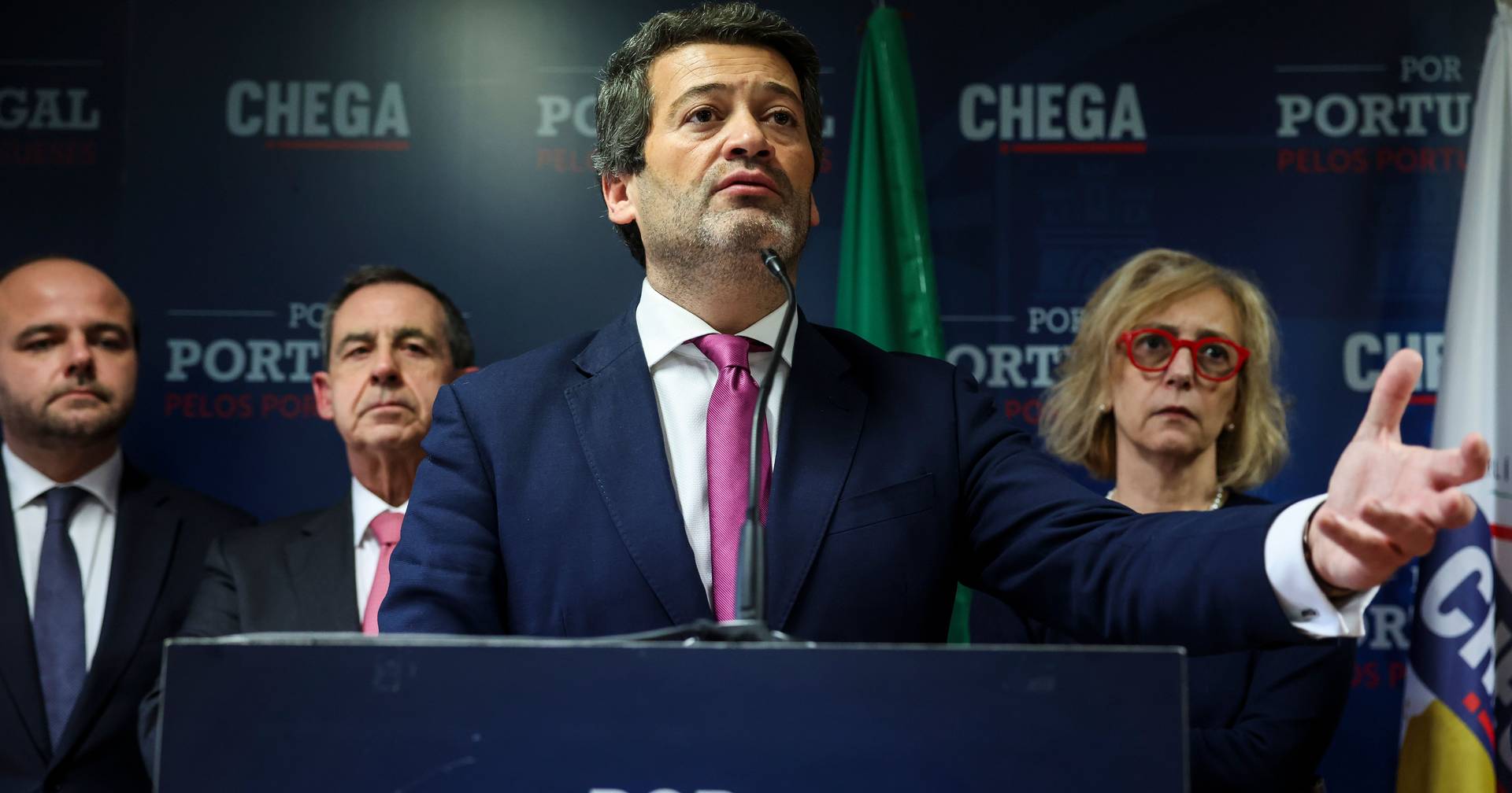 Ventura abre porta à viabilização lay off pago a 100% e aceita Orçamento rectificativo apenas para dar dinheiro às câmaras