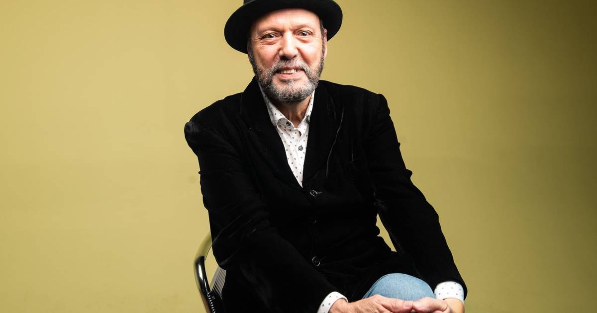 Carlos Mendes: “Eu e o Carlos Cruz somos chamados ao presidente da RTP, que nos diz a frase lapidar: ‘vocês nem se atrevam a ganhar o Festival da Canção’”