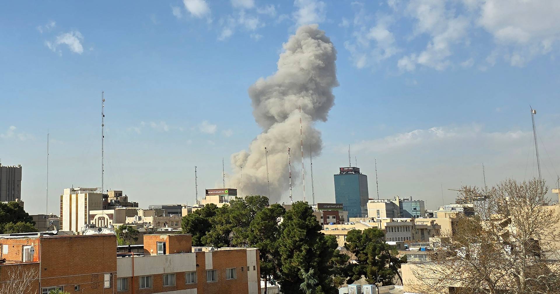 EUA e Israel atacaram o Irão e conflito alastrou-se a mais sete países: veja as imagens dos primeiros ataques