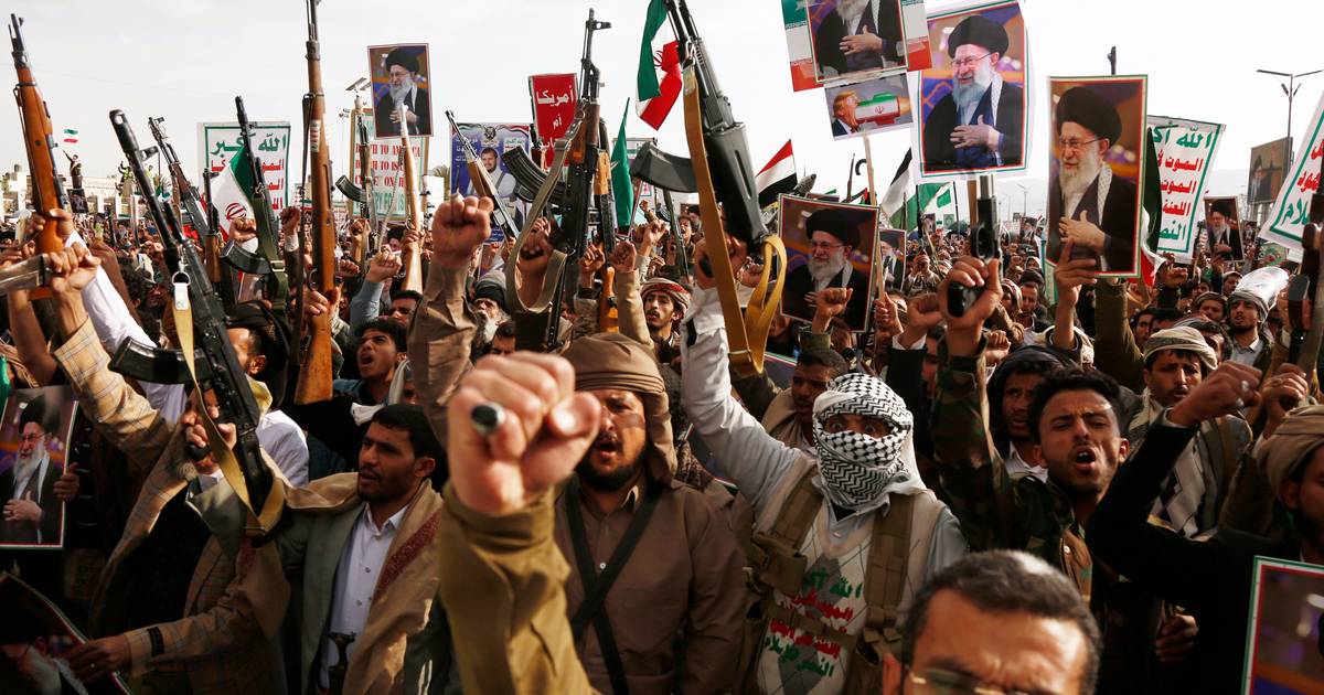 Relatório alerta que é "improvável" que uma guerra derrube o regime iraniano