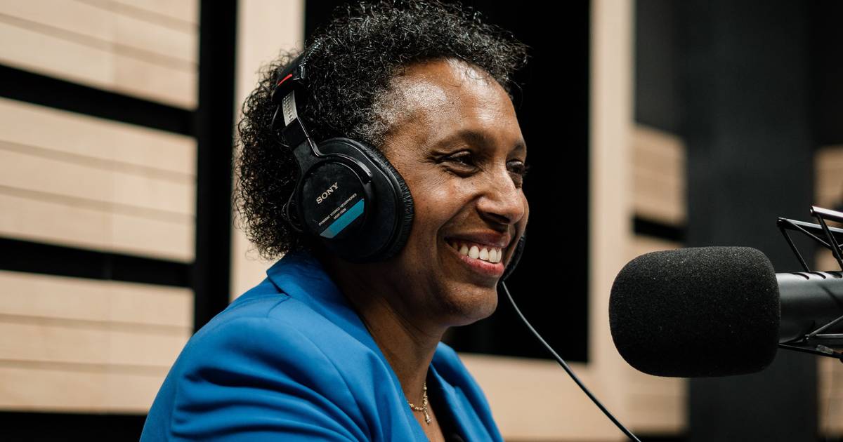 “O meu bisavô nasceu em 1881 era um homem preto escolarizado e era ele que permitia que a minha mãe fosse à escola”