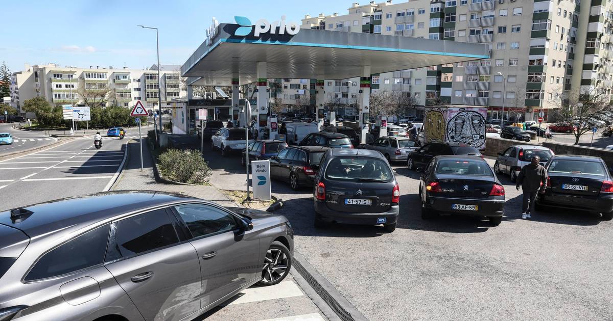 Combustíveis voltam a subir na próxima semana: Portugal tem a sétima gasolina mais cara da UE e no gasóleo está em oitavo