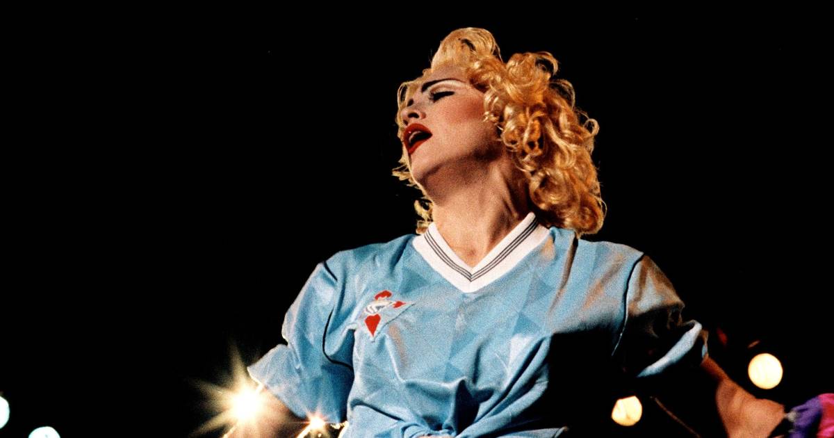 Celta de Vigo queria encontrar camisola do clube usada por Madonna há mais de 30 anos: Madonna respondeu, é ela que a tem
