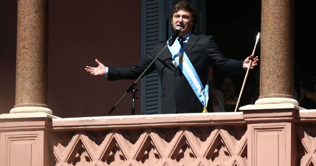 Milei fecha a Casa Rosada aos jornalistas, meios de comunicação falam de ataque à democracia