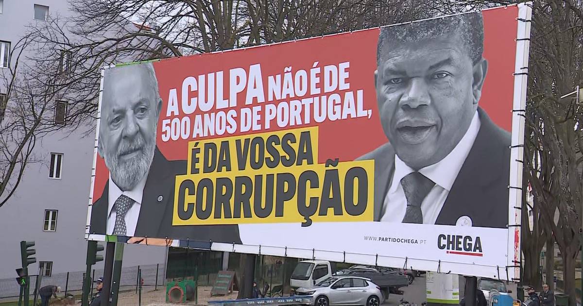 Chega critica presença de João Lourenço na posse de Seguro e afixa cartaz sobre corrupção em Angola