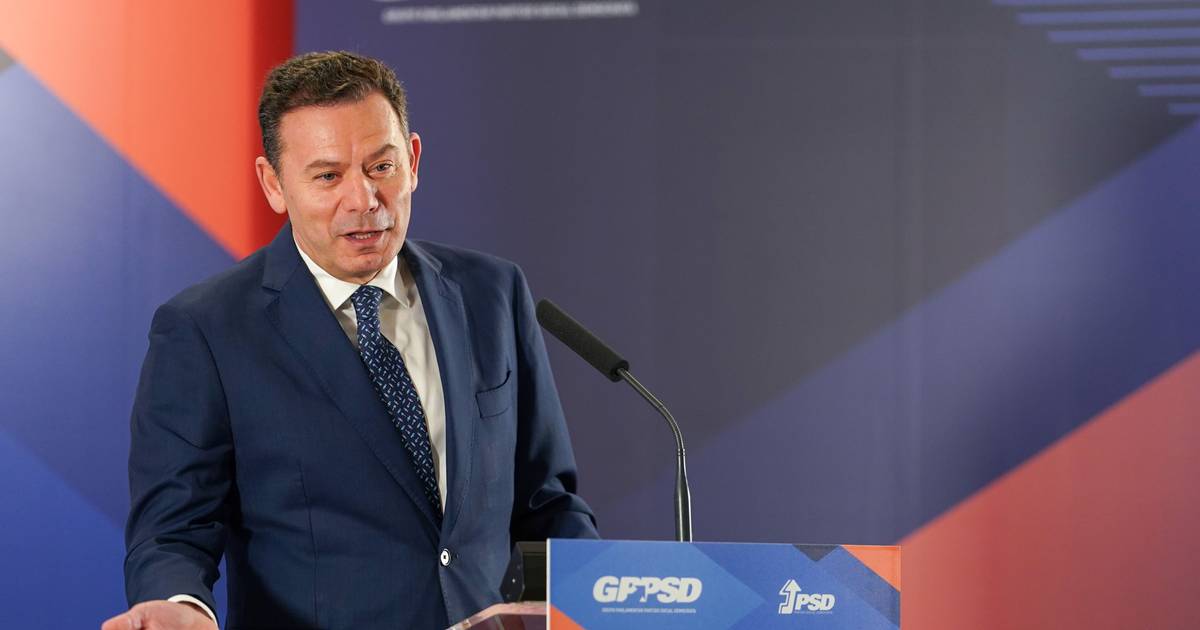 Sondagem Expresso/SIC: AD estagna na frente. PS e Chega confirmam subidas