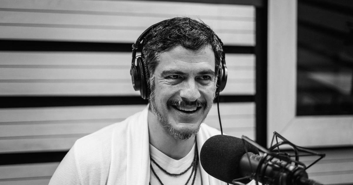 “Ir ao teatro para ver uma sociedade espelhada, ver desconforto, pagar para ser mexido nas suas entranhas é revolucionário”