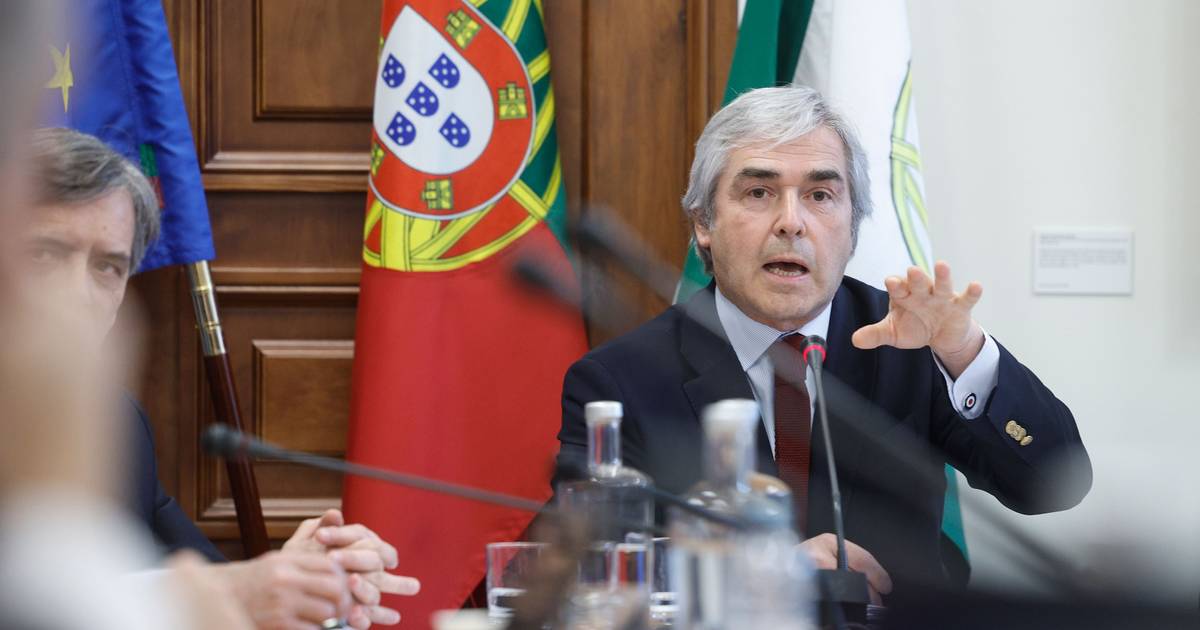 Nuno Melo says he did not wait for the mayor's response "for the military to go to Leiria"