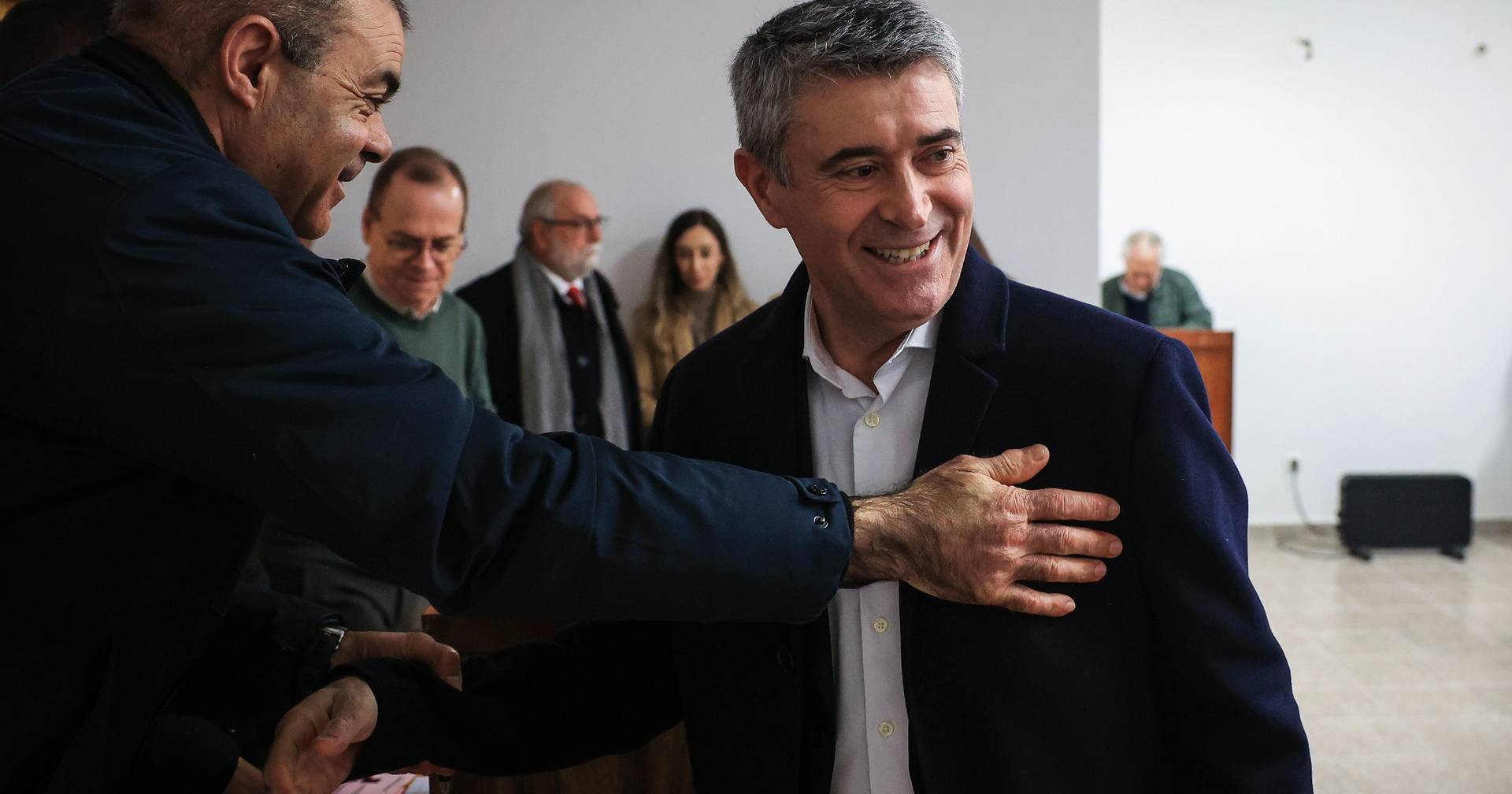 Bloqueio na eleição de juízes do Tribunal Constitucional à espera de conversa entre Montenegro e Carneiro Bloqueio na eleição de juízes do Tribunal Constitucional à espera de conversa entre Montenegro e Carneiro