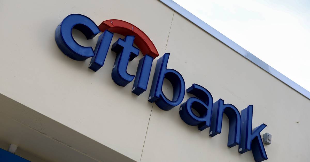 Irão reivindica ataques a agências do Citibank no Golfo e ameaça novas ações contra empresas norte‑americanas