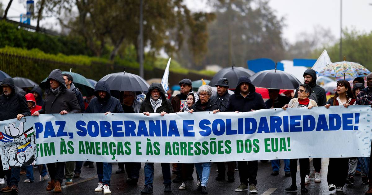 Hundreds demonstrate in Lisbon against US and Israeli threats to Iran and demand an end to military escalation