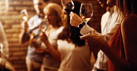 Uma passagem rápida pelo céu dos vinhos em Paris