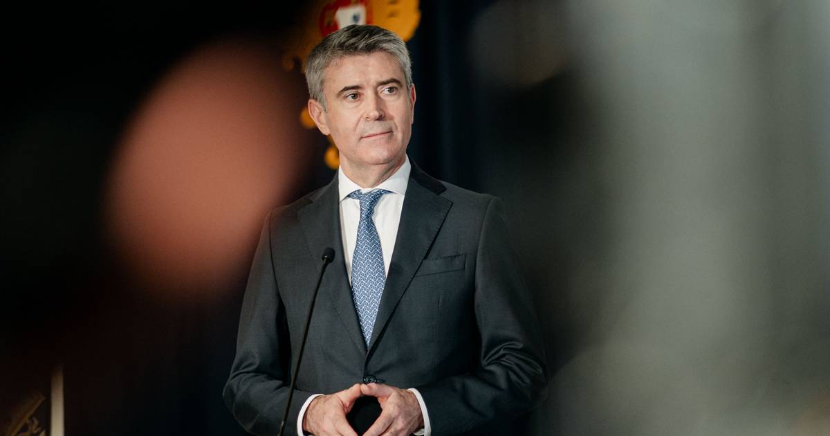 Carneiro pede "responsabilidade política" e não vai "bloquear" nenhuma CPI sobre caos dos exames