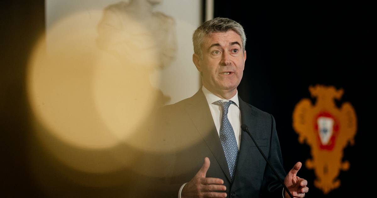 José Luís Carneiro vai à Venezuela para encontros com autoridades e comunidade portuguesa em Caracas