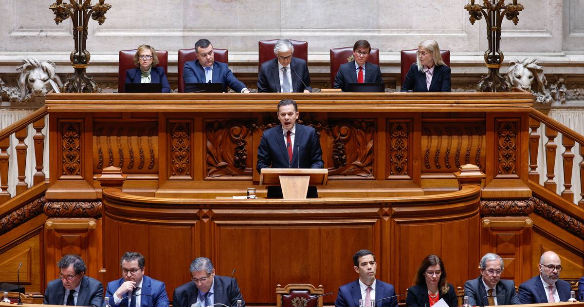 Governo agenda discussão das leis do trabalho para dia 18 e acelera Prestação Social Única para dia 12