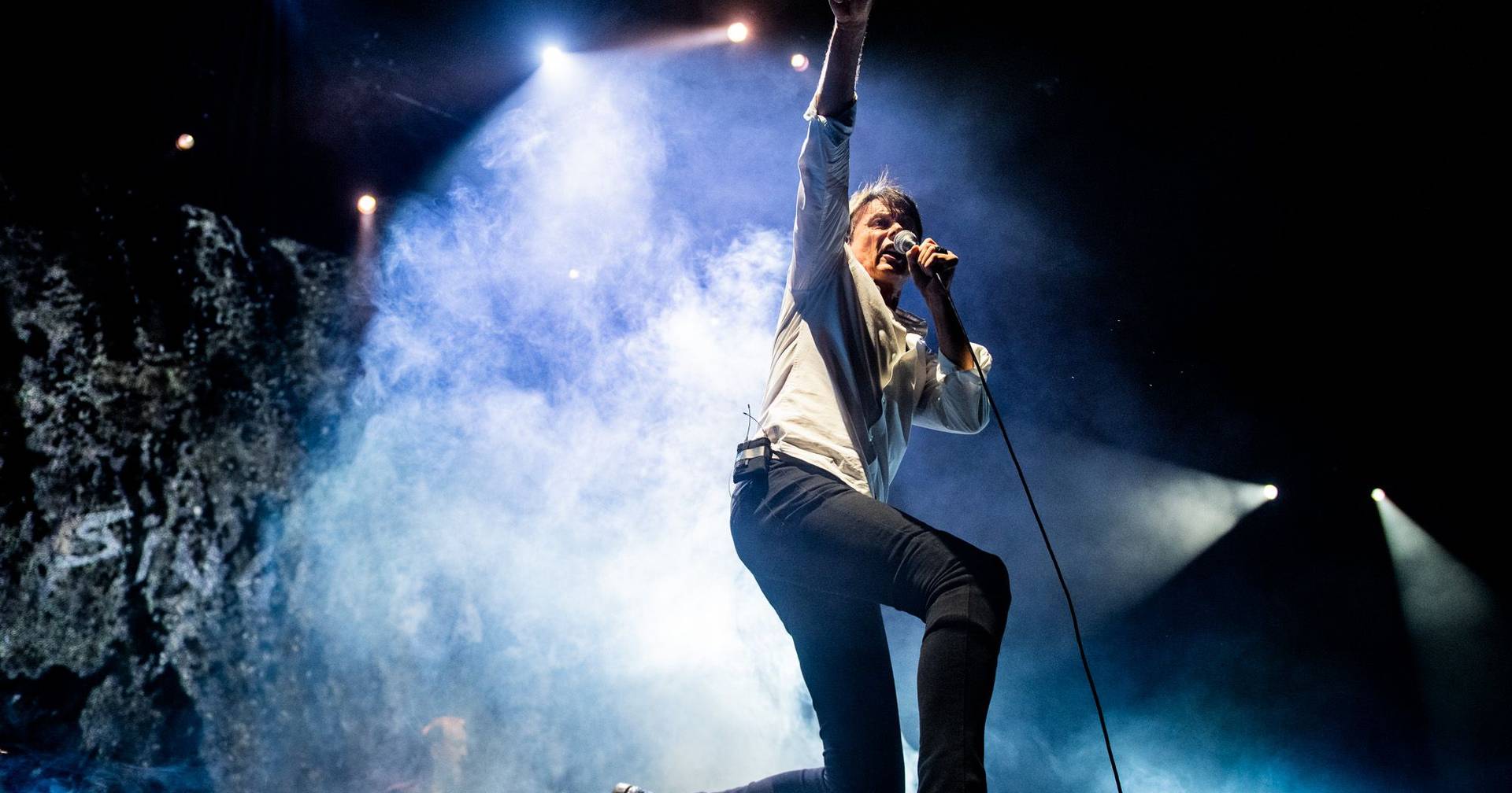 Suede ao vivo no Campo Pequeno: se Therese trouxe tempestade, Brett Anderson mostrou como se faz um furacão Suede ao vivo no Campo Pequeno: se Therese trouxe tempestade, Brett Anderson mostrou como se faz um furacão