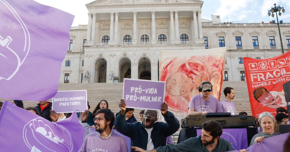 Unidade de Coordenação Antiterrorismo recebeu informações da PSP sobre o caso do cocktail molotov