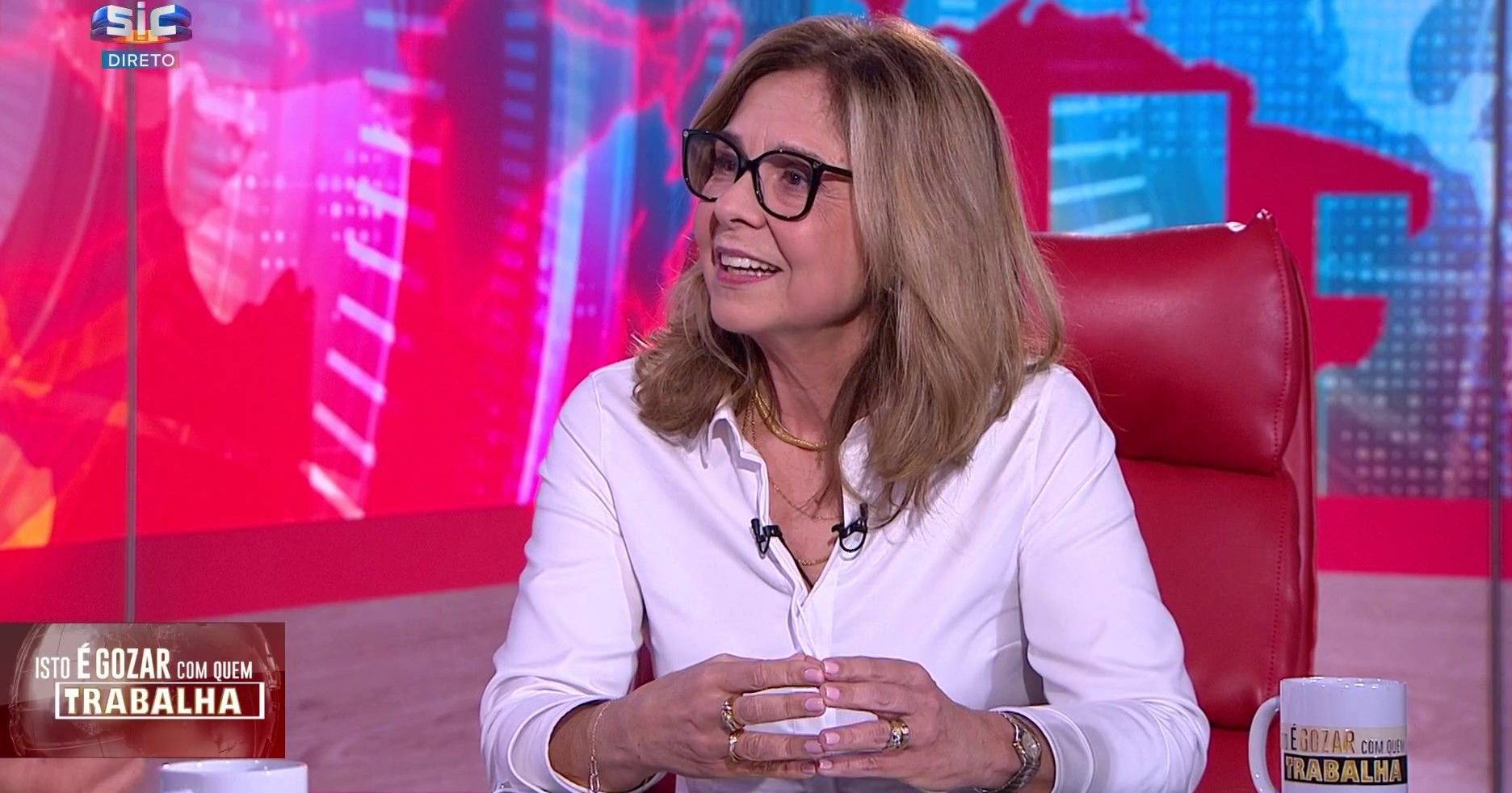 Ricardo Araújo Pereira entrevista Ana Paula Martins: “O SNS está ótimo só para utentes que, como a ministra da Saúde, têm sete vidas”