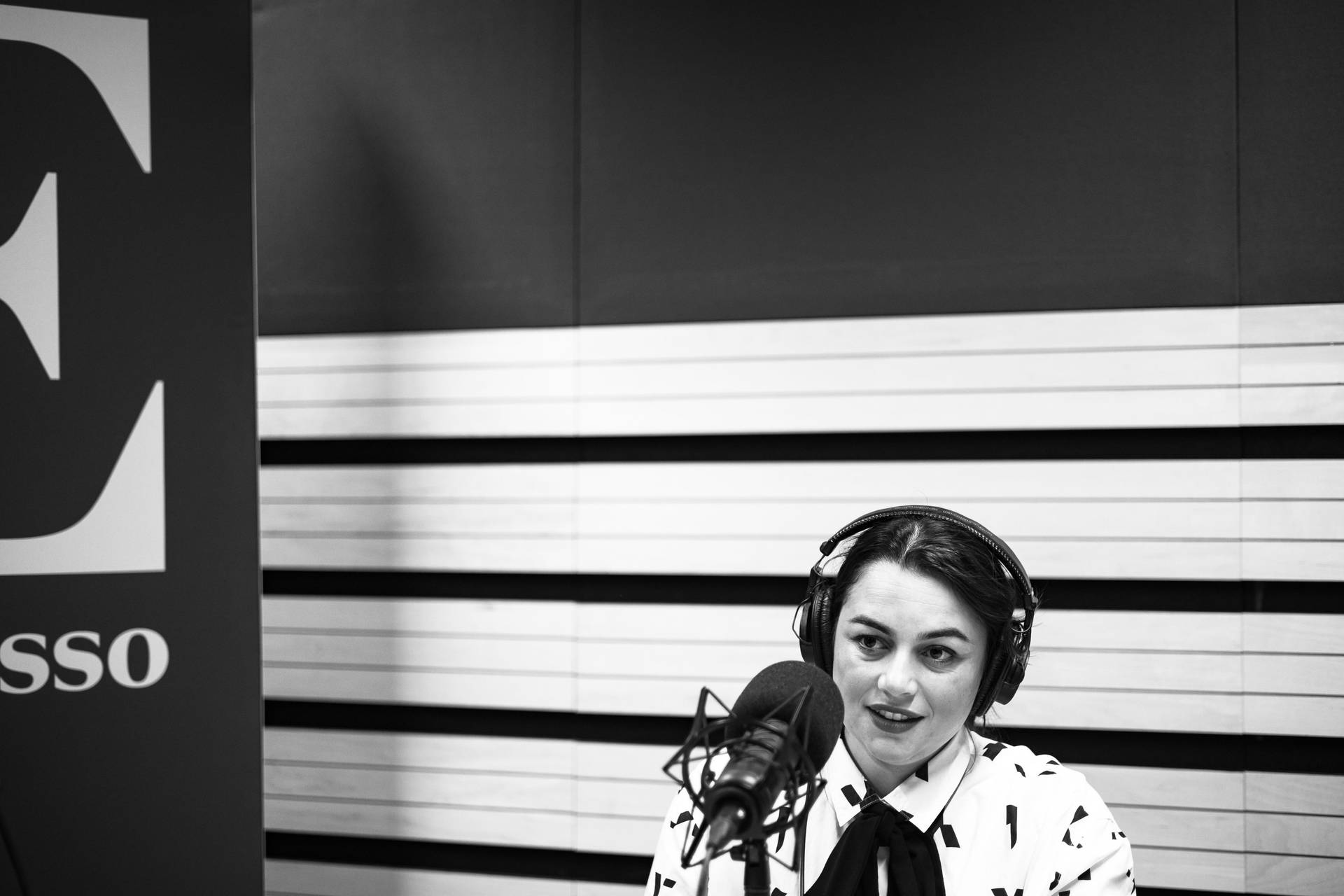 “No que é que a terapia me ajudou? Segurança na cabeça, estamos a trabalhar no dizer ‘não’... só não quero ser uma pessoa muito infeliz” episode artwork