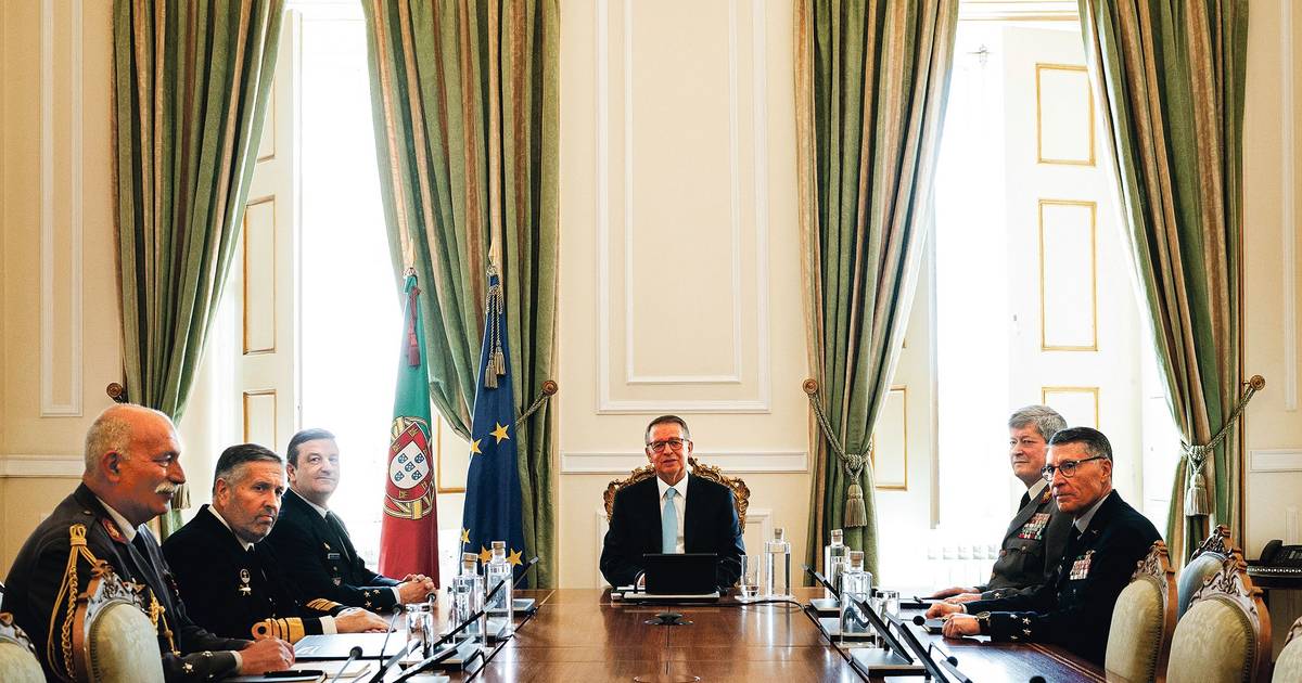 Presidente da República “preocupado” com transparência, quer “prudência” nos gastos militares