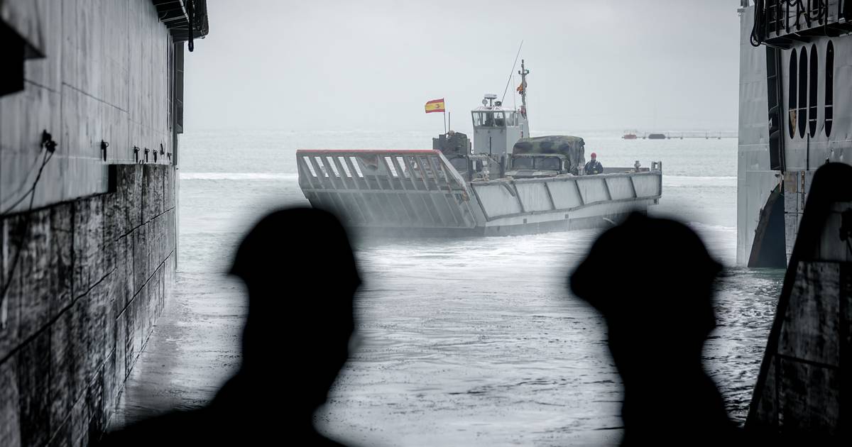 Madrid atenta, mas não inquieta, com ameaça de Trump de levar bases militares de Espanha para Marrocos