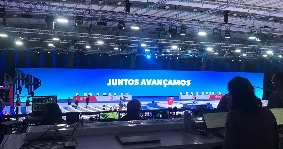 PS reunido em congresso para afinar estratégia de oposição