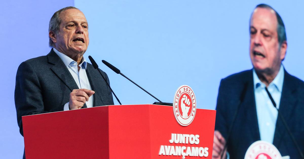 Carlos César trava ruturas do PS com o Governo e pressiona Seguro