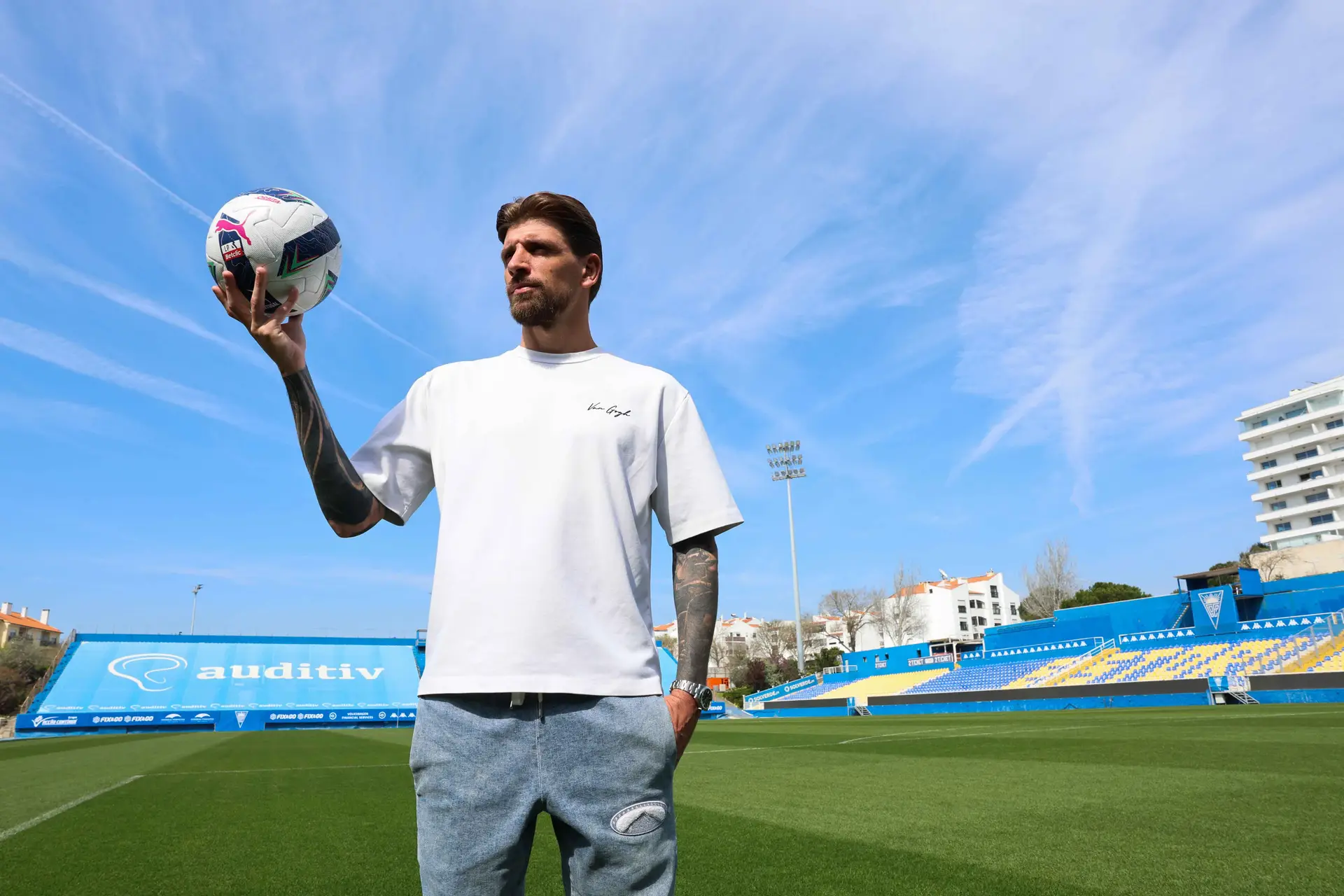 Jogador do Estoril Praia Xeka