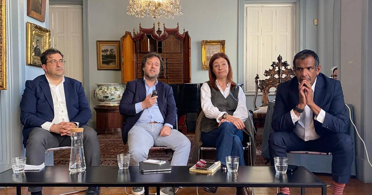 União Europeia e Reino Unido obrigados a entender-se num mundo volátil que ameaça a democracia