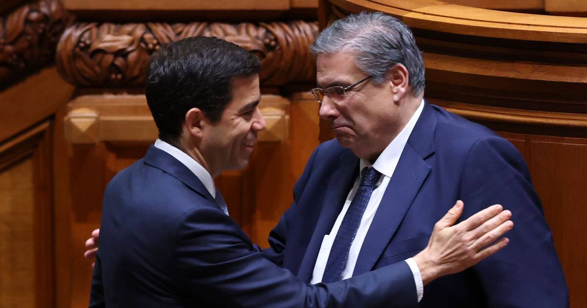 Direita aprova nova versão da lei da nacionalidade e fica à espera que sanção acessória passe no TC